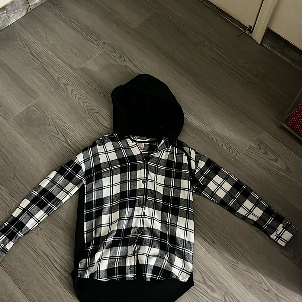 Black and White flannel, Never Worn
